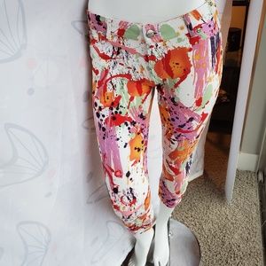 Splatter pull on capri pants